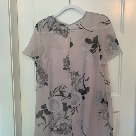 Dynamite Purple Floral Dress - Picture 6 of 6